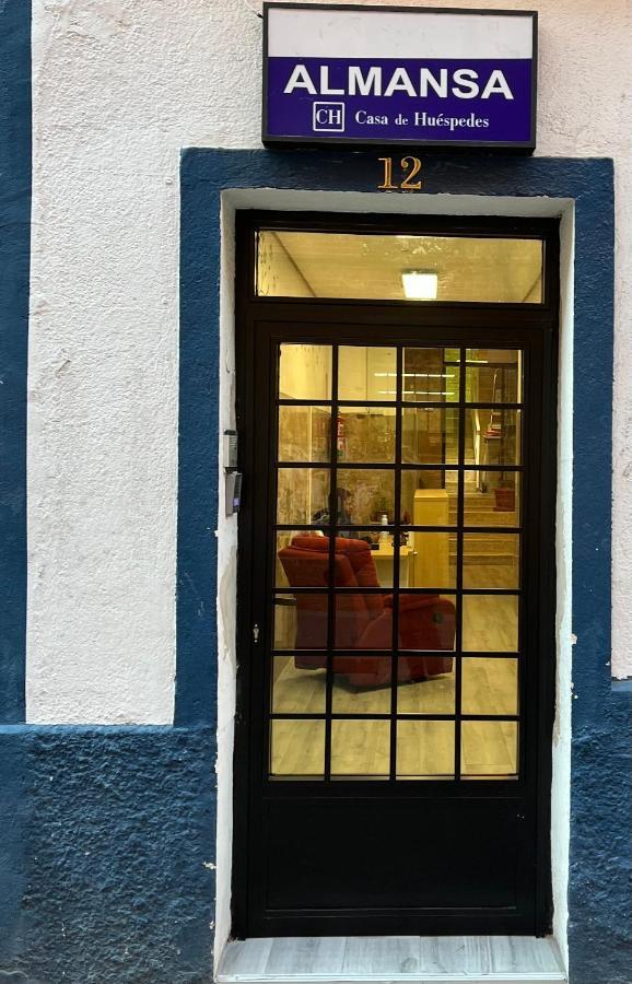Casa De Huespedes Almansa Hotel Madrid Buitenkant foto