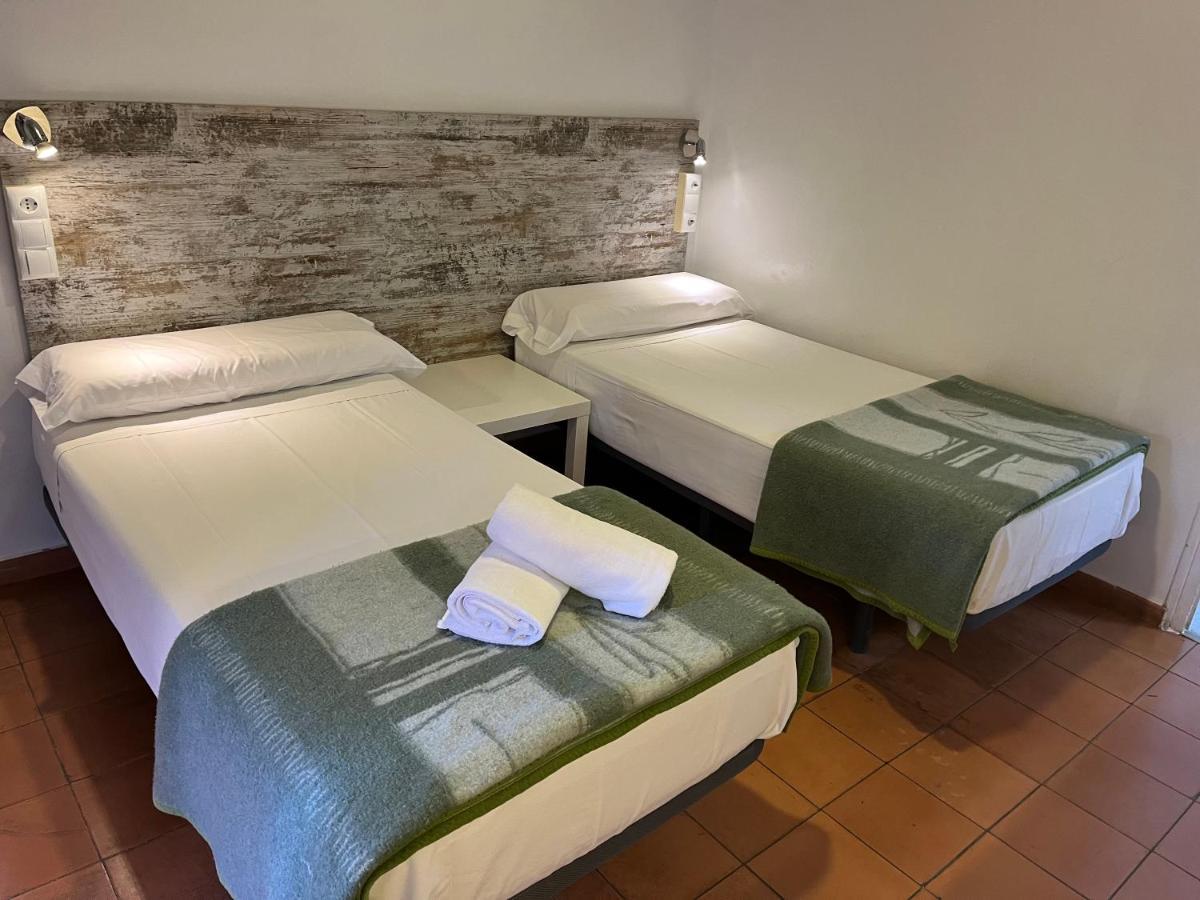Casa De Huespedes Almansa Hotel Madrid Buitenkant foto