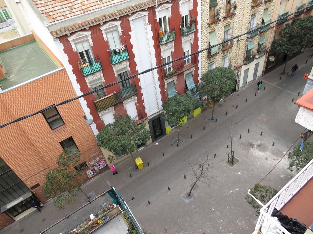 Casa De Huespedes Almansa Hotel Madrid Buitenkant foto