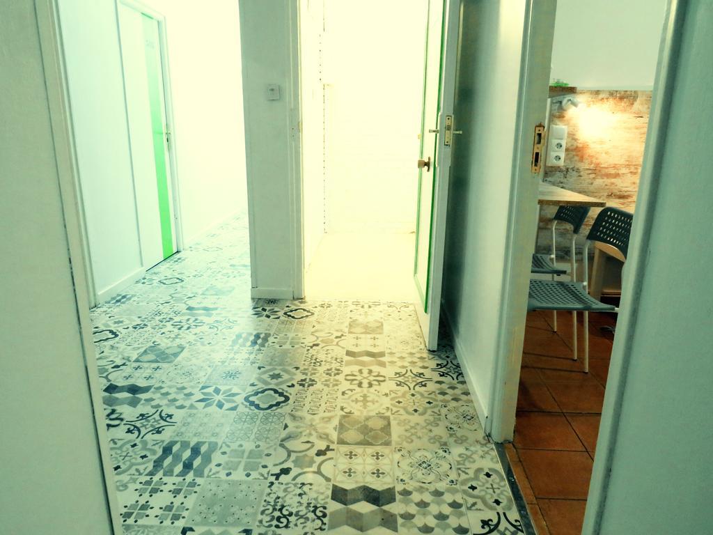 Casa De Huespedes Almansa Hotel Madrid Buitenkant foto